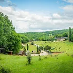 Insolite En Dordogne Vakantiepark Saint-Amand-de-Coly