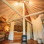 Vakantiepark Insolite En Dordogne Saint-Amand-de-Coly