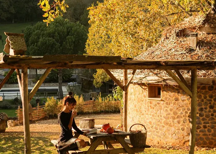Insolite En Dordogne Saint-Amand-de-Coly